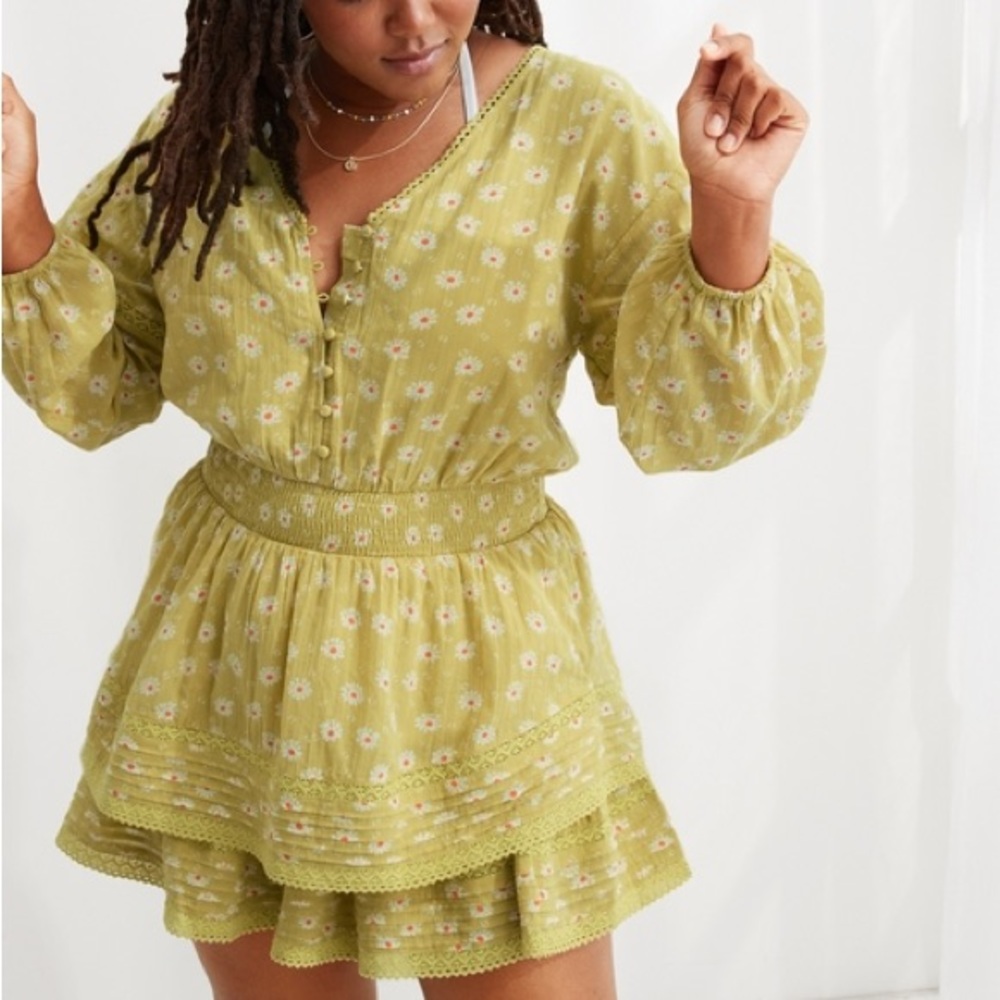 NWOT AERIE ROCK 'N' RUFFLE Daisy Floral Green Dress Medium